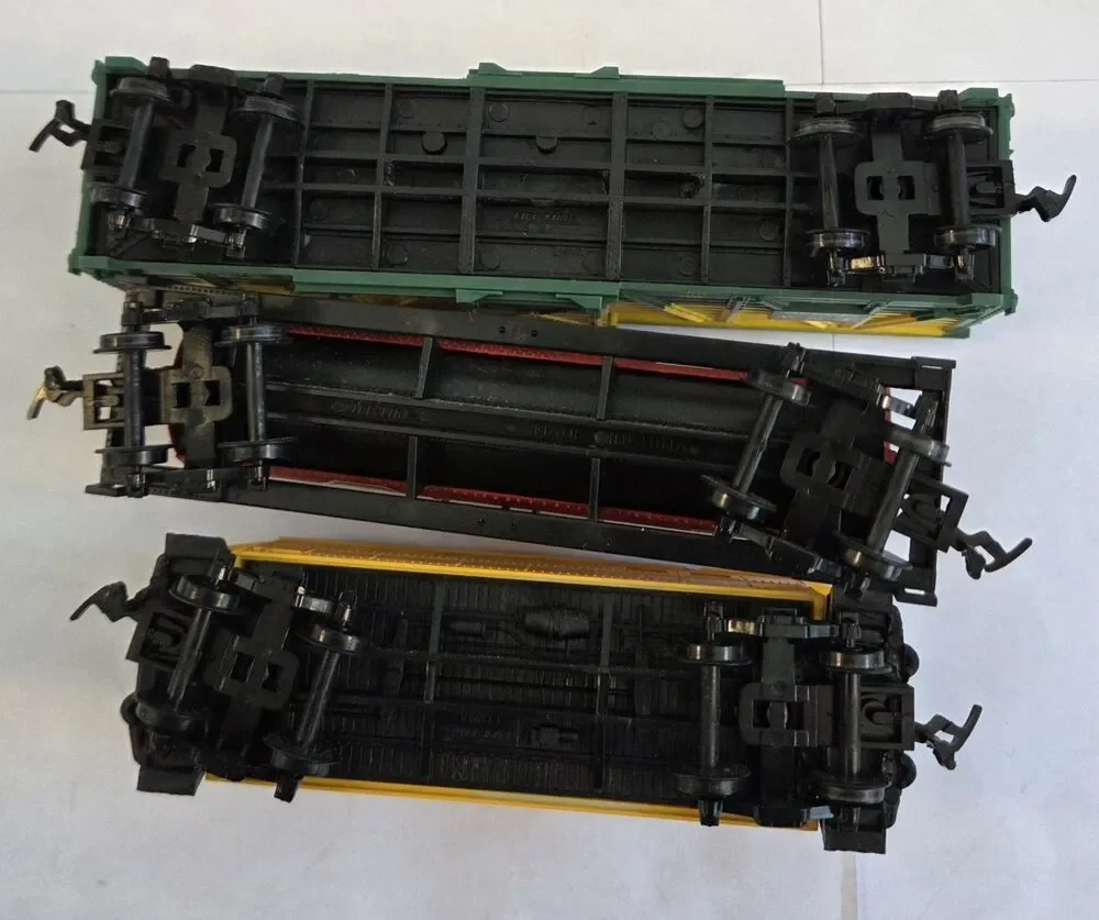 Life-Like Trains‎ HO Scale Freight Car Lot CNW Stock Car Koppers Tank UP Caboose